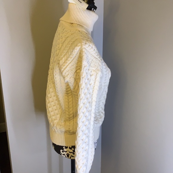 ❌SOLD❌Aran Crafts Roll neck sweater - Picture 4 of 8